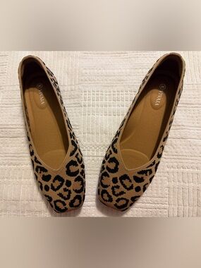 Vivala Leopard-Print Ballet Flats in Tan and Black